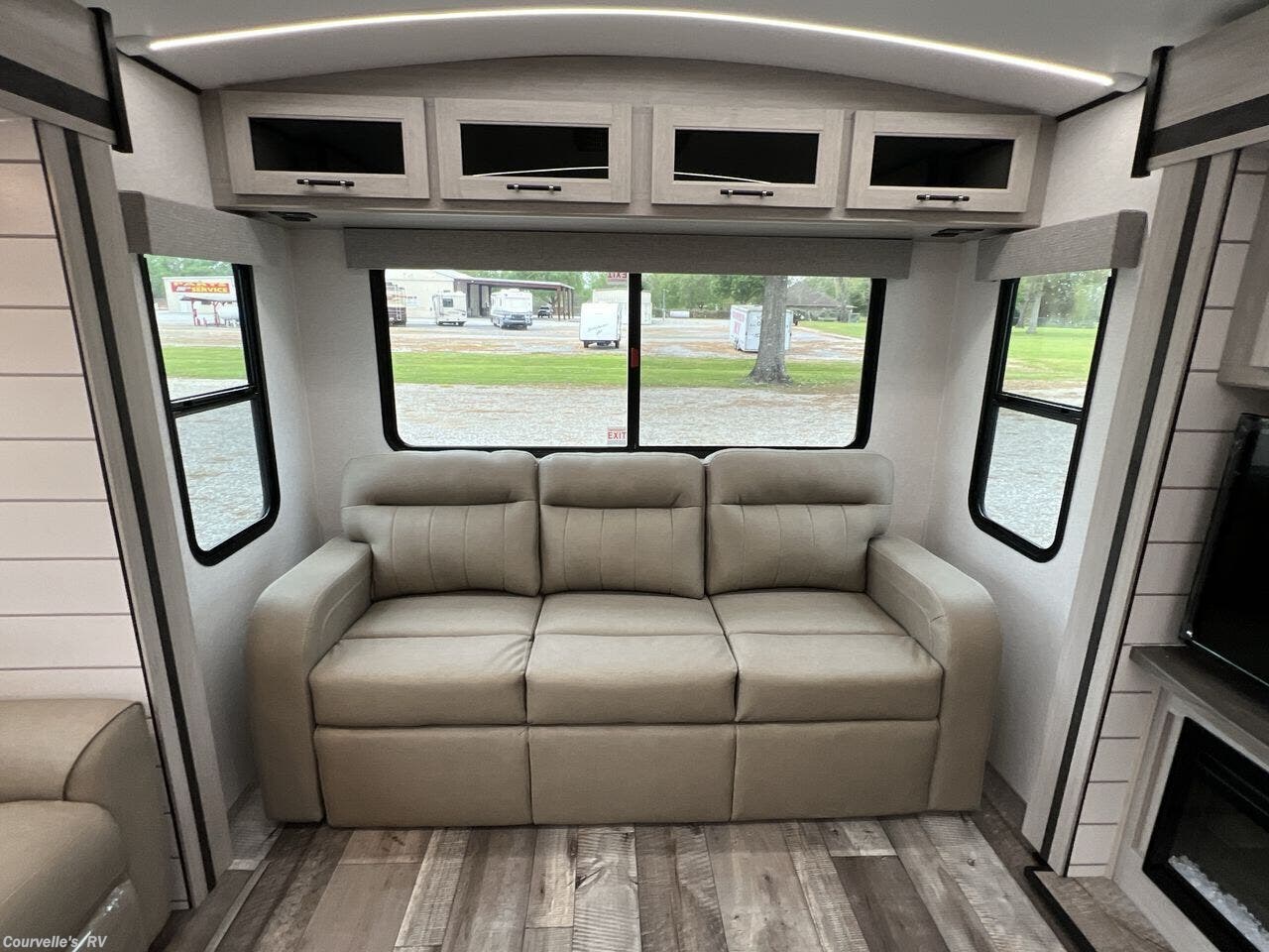 Courvelle's RV | Opelousas LA