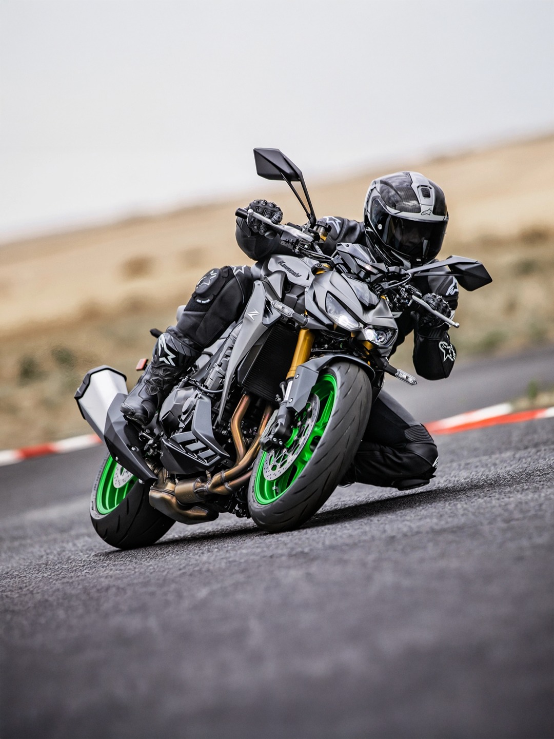Heart Kawasaki is stepping back into the super-naked spotlight with the