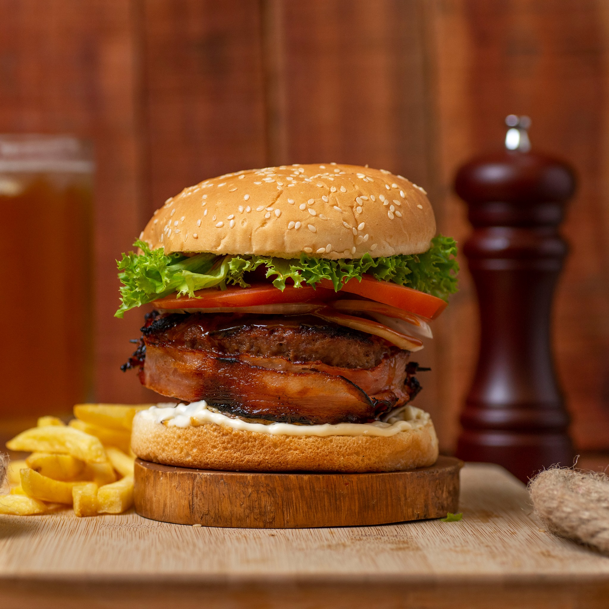 Ven y prueba nuestra Hamburguesa a la... - Al Toque Express | Facebook
