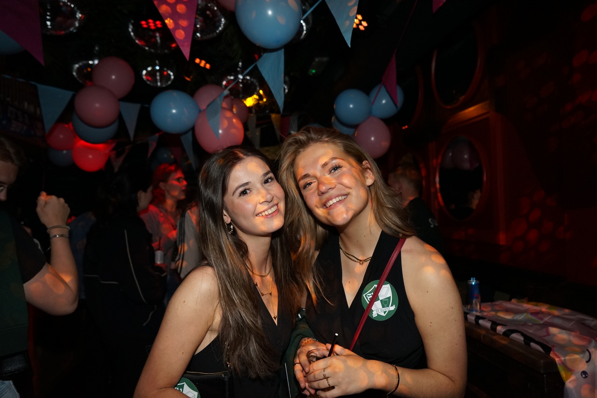 SV Gusto - HET FEM OKTOBERFEST De pullen zijn uit de kasten, bierfusten ...