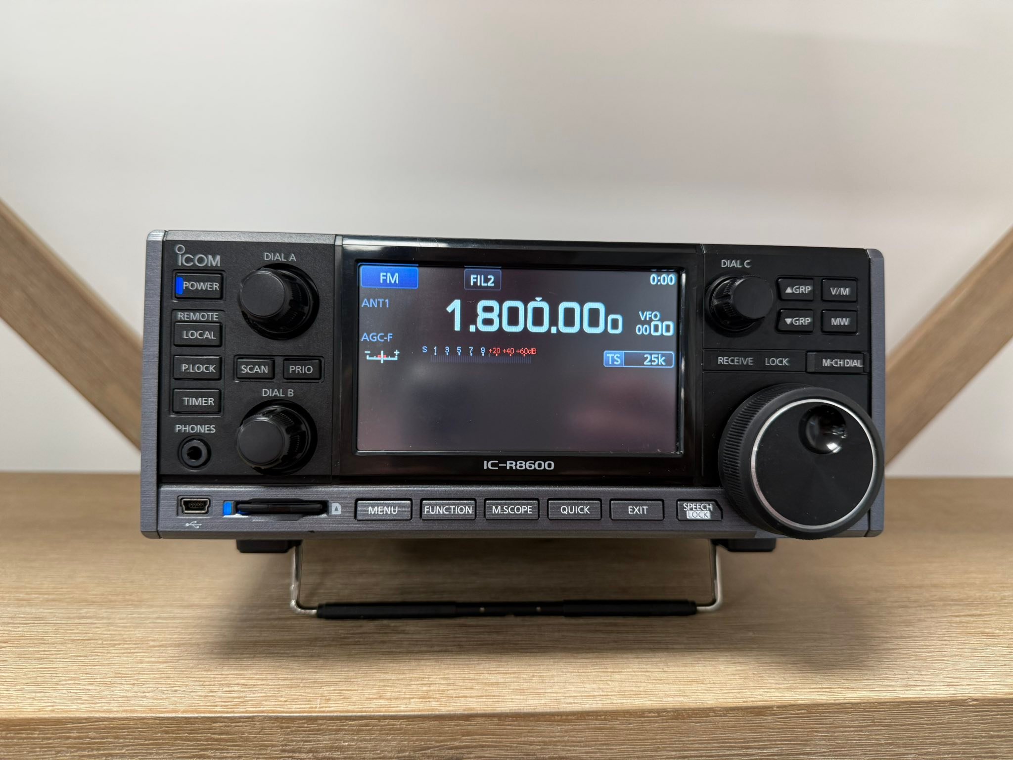 Radioworld Ltd - 🔍 For Sale – Second Hand Icom IC-R8600... | Facebook