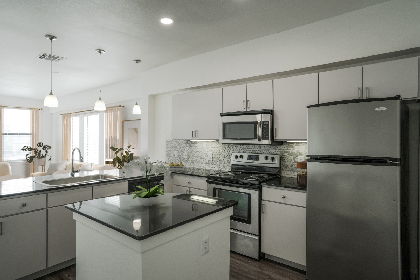Picture of Crescent Luxury Apartments | Austin TX