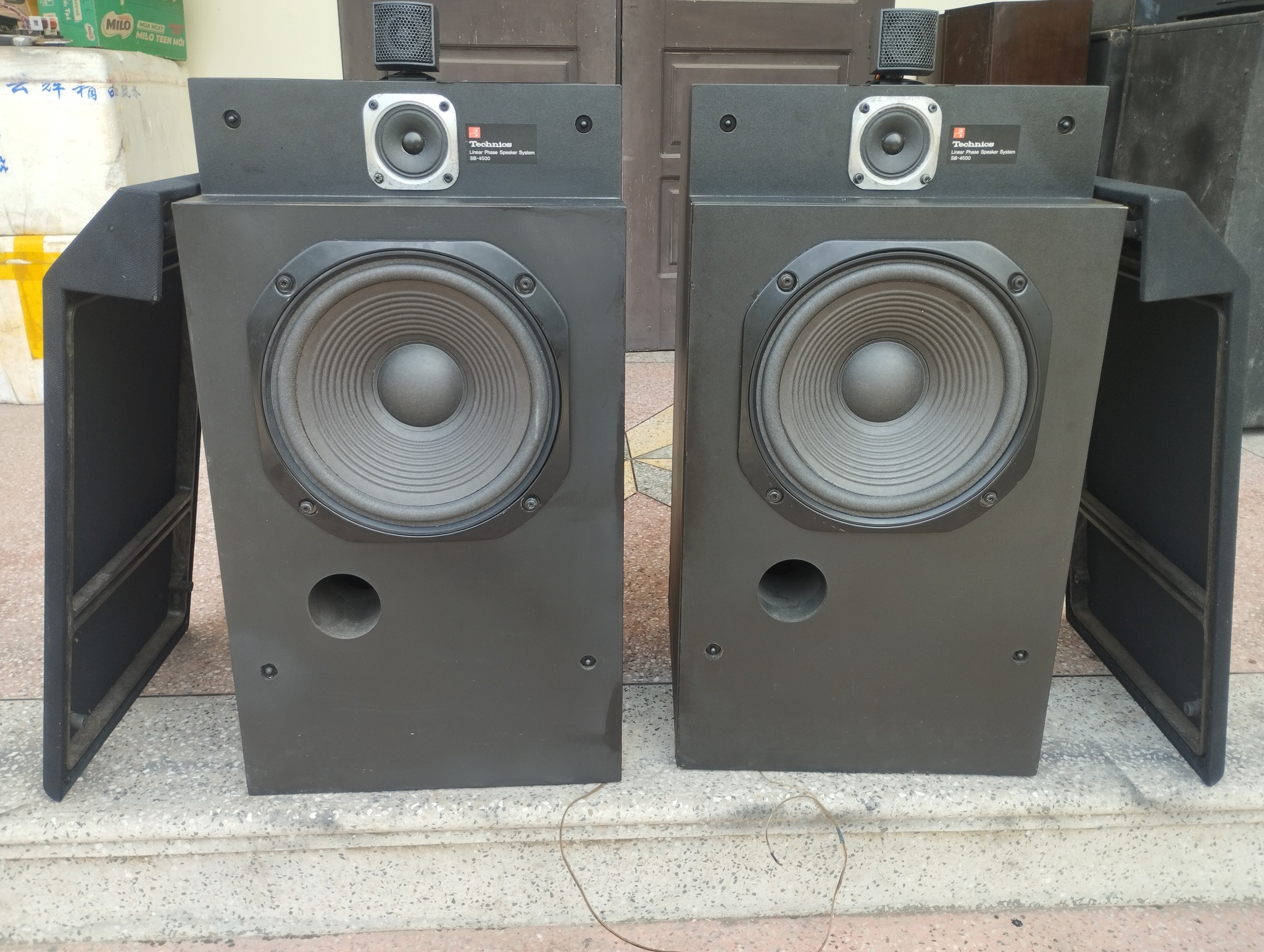 Loa TECHNICS SB-4500 Bass25 cm, chất âm cực hay giá 2.3 triệu