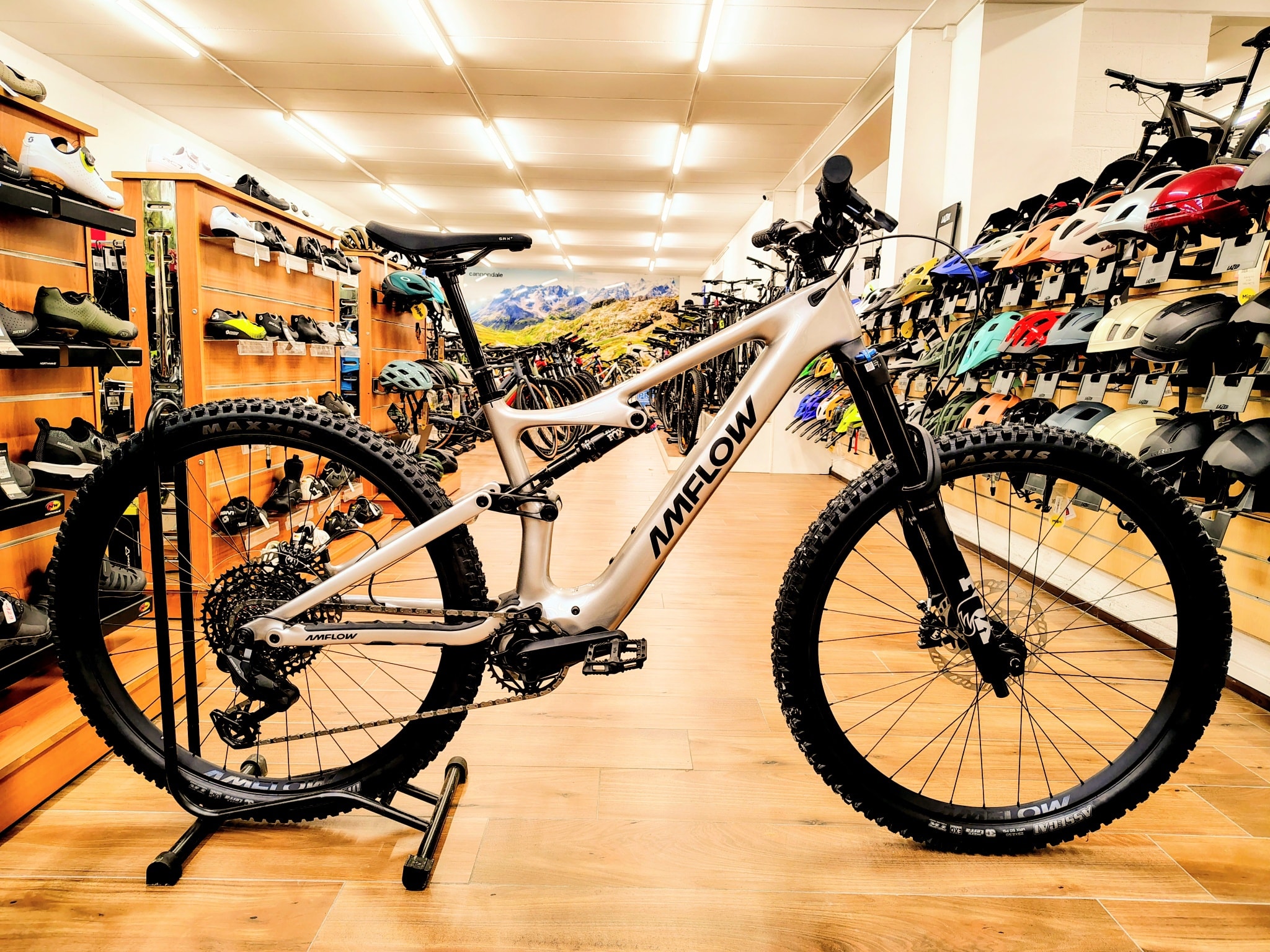 Cycles - A nouveau en stock: les incroyables AmFlow 🤩 Moteur super ...