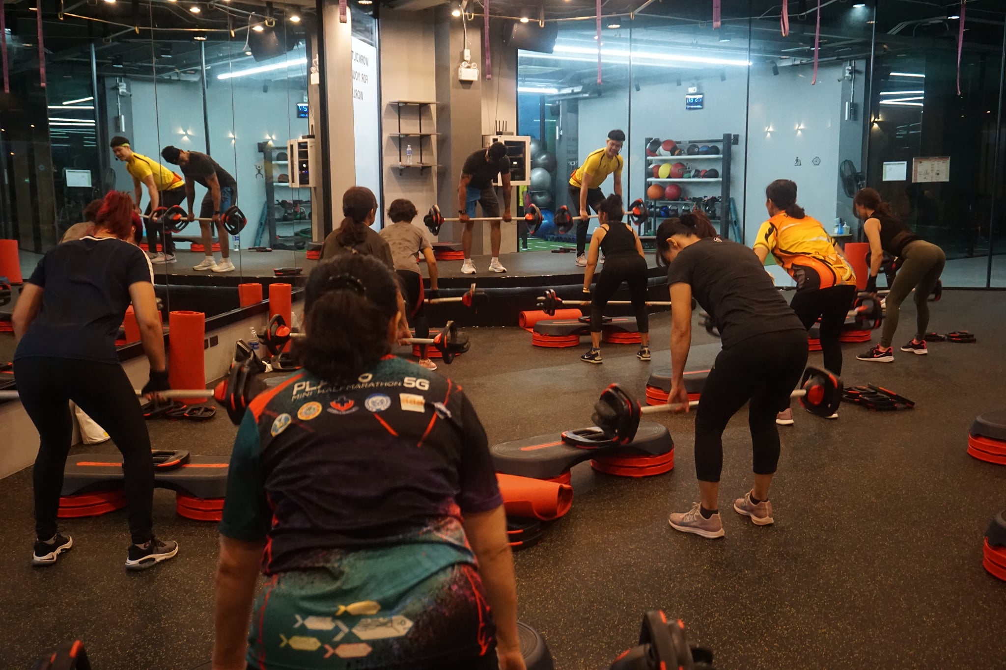 Fast Fitness - สวัสดีสมาชิกทุกท่านค่ะ...