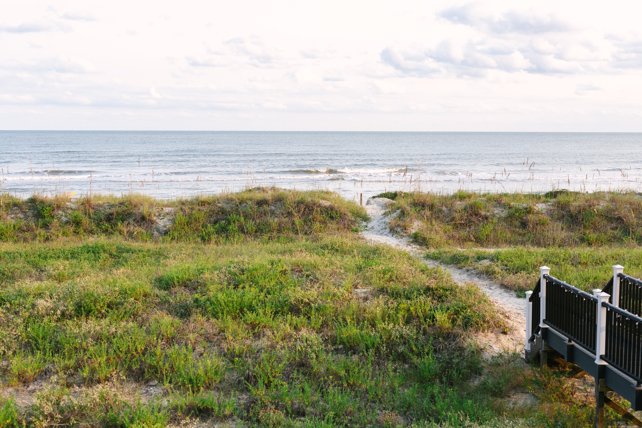 VISIT FOLLY - Mondays feel better with the sound of the... | Facebook