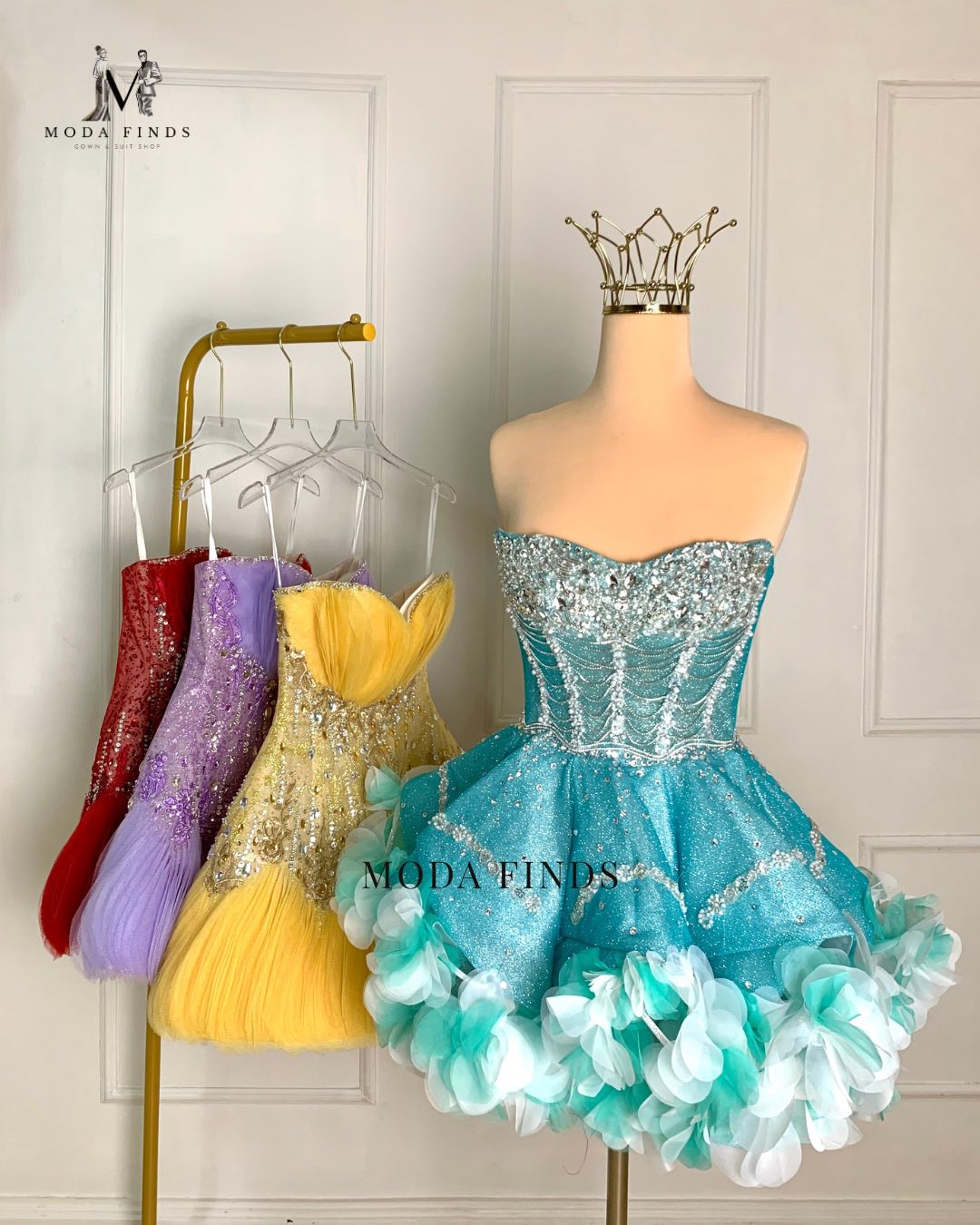 Moda - 𝐂𝐎𝐂𝐊𝐓𝐀𝐈𝐋 𝐆𝐎𝐖𝐍𝐒 𝐅𝐎𝐑 𝐑𝐄𝐍𝐓/ 𝐅𝐎𝐑 𝐒𝐀𝐋𝐄 Rental price: 1500 to 2500 ...
