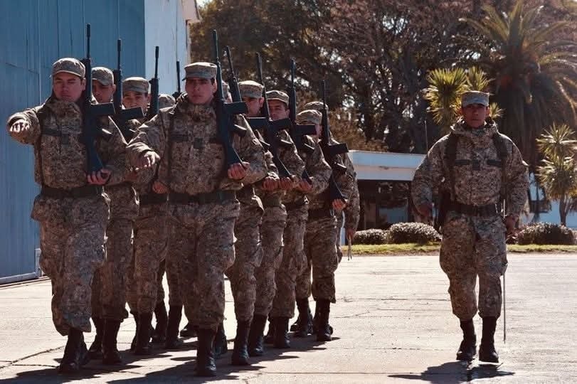 Hermanos - 65º Aniversario del Comando Aéreo de Personal El Comando ...