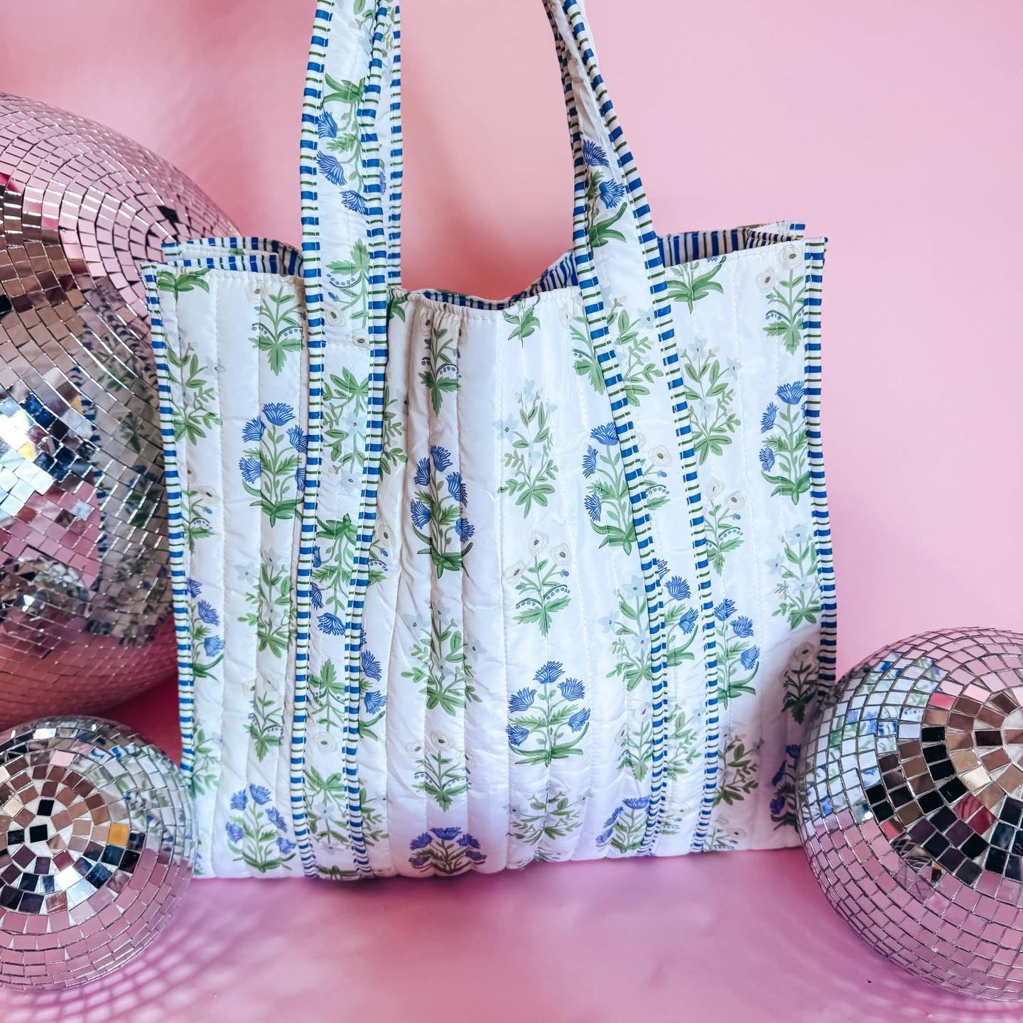 We are loving these new quilted bags!... - Violet Rhea & Co. | Facebook