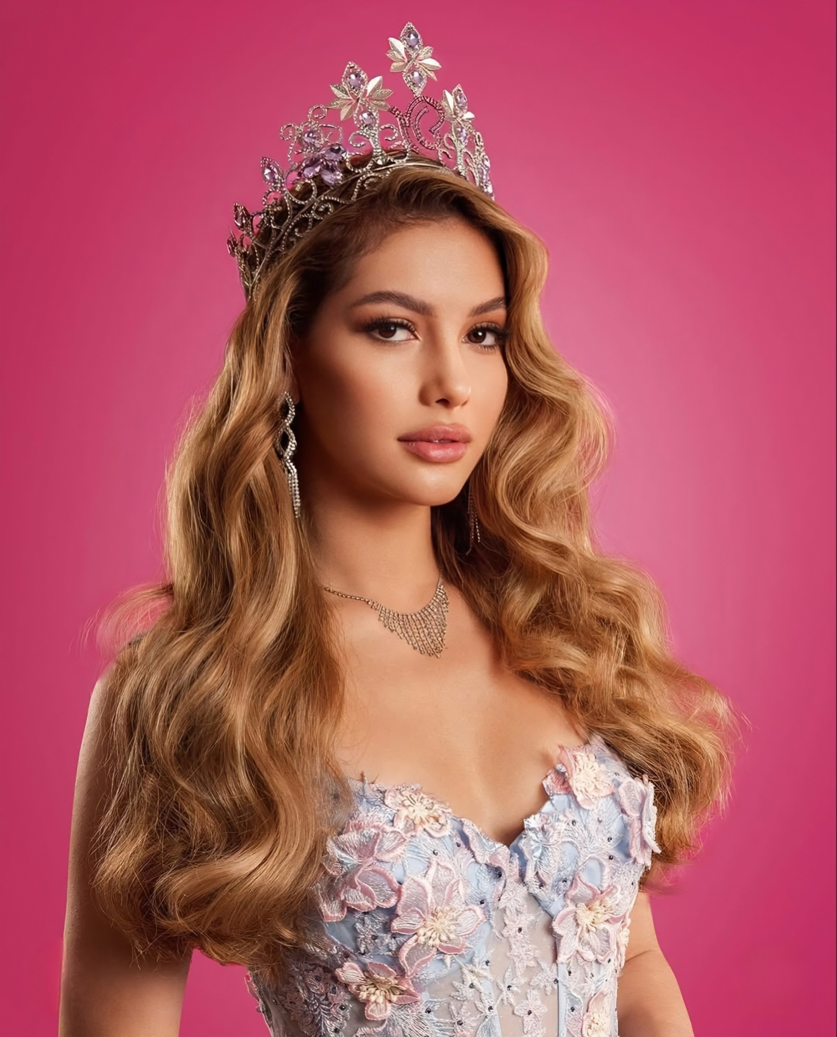Gravataí no topo da beleza teen: Letícia Garcia é coroada Miss RS