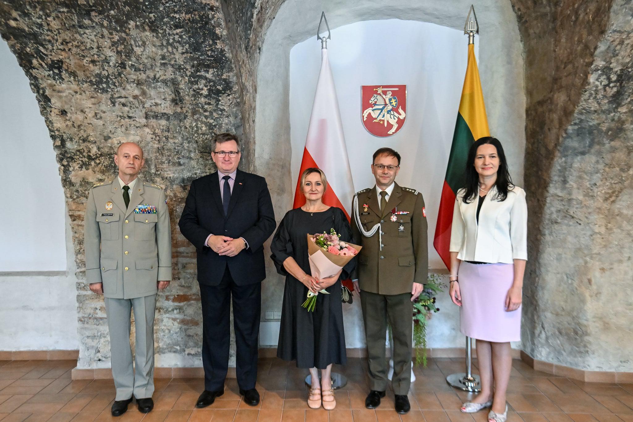 Lietuvos - 🇵🇱 Krašto apsaugos ministerijoje akredituotas naujasis ...