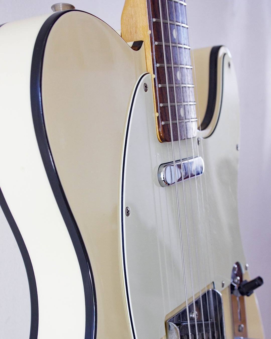 1972 is back with this beautiful '72 Tele Custom in black! All