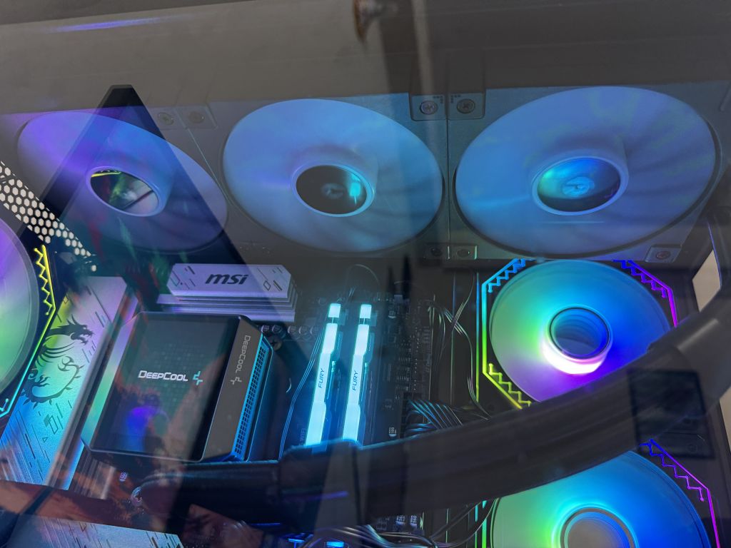PC Building Community Bangladesh | Deepcool er cooler er screen eh kiso ...