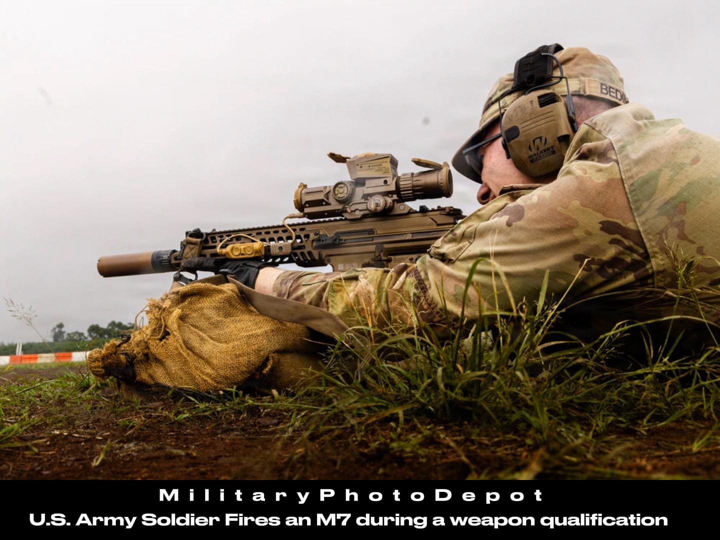 MilitaryPhotoDepot - A U.S. Army Soldier from 1st Battalion, 35th ...