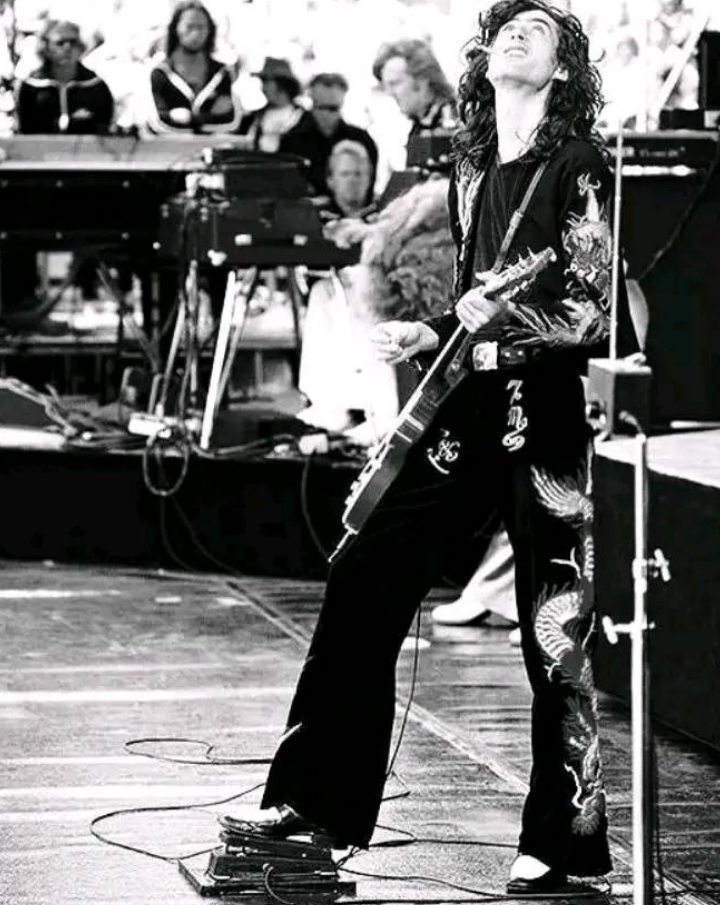 Jimmy Page, Led Zeppelin fashion dressing