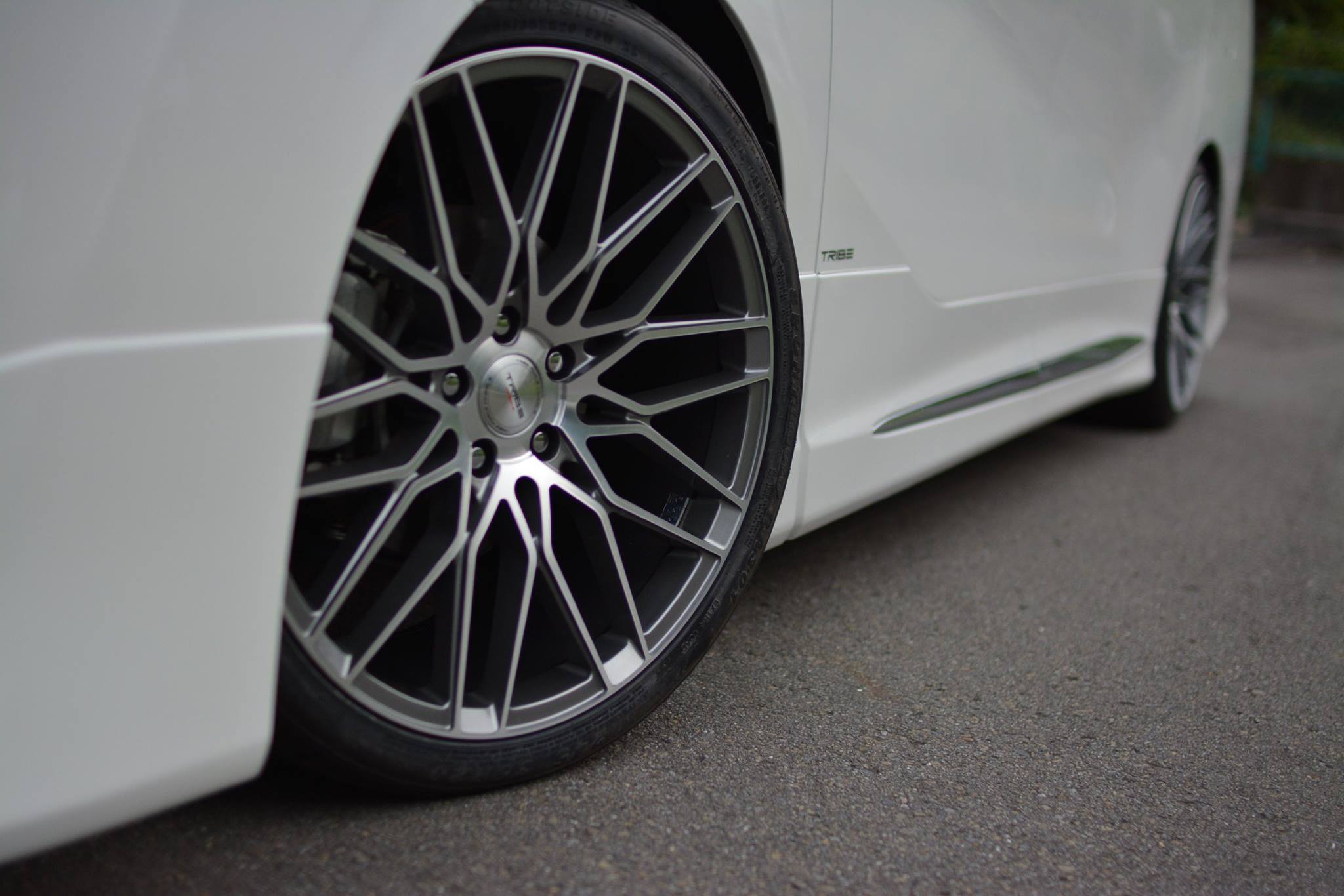 30アルファード ヴェルファイア TRIBE FORCE WHEELS MODEL M10 新品1台 