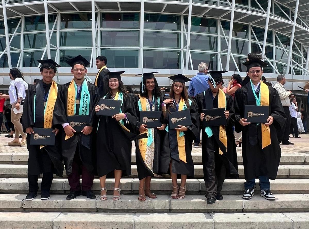 CROEC - 📸 Ceremonia de Excelencia Académica 2025 🎓 Hoy, 28 de mayo de ...