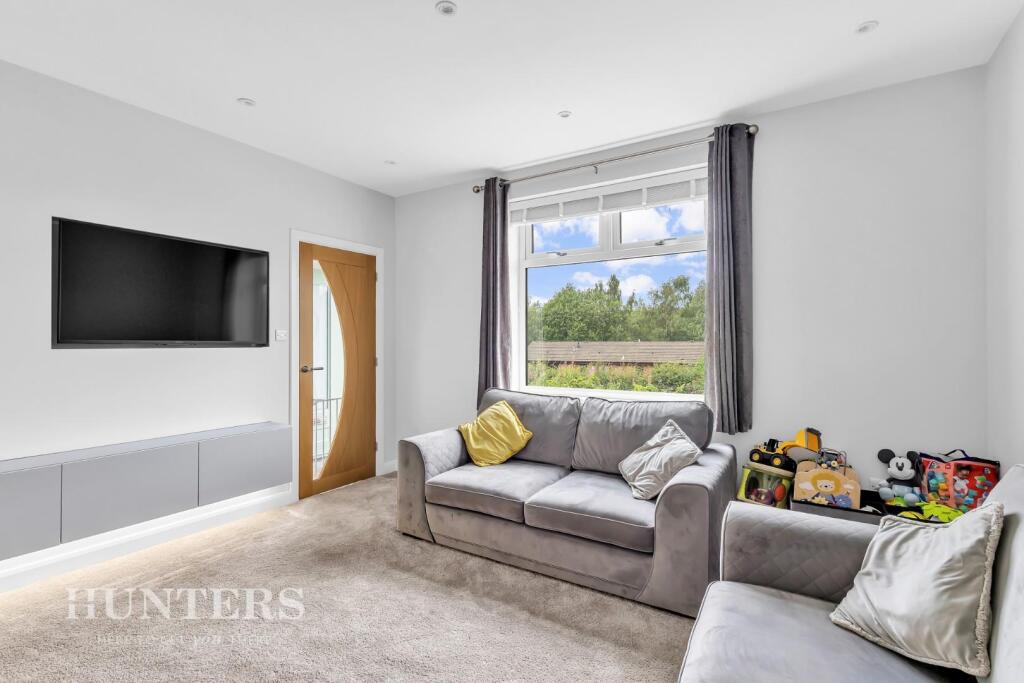 Hunters - ⭐️ NEW LISTING LITTLEBOROUGH ⭐️ 📍 Rake Terrace, Littleborough ...