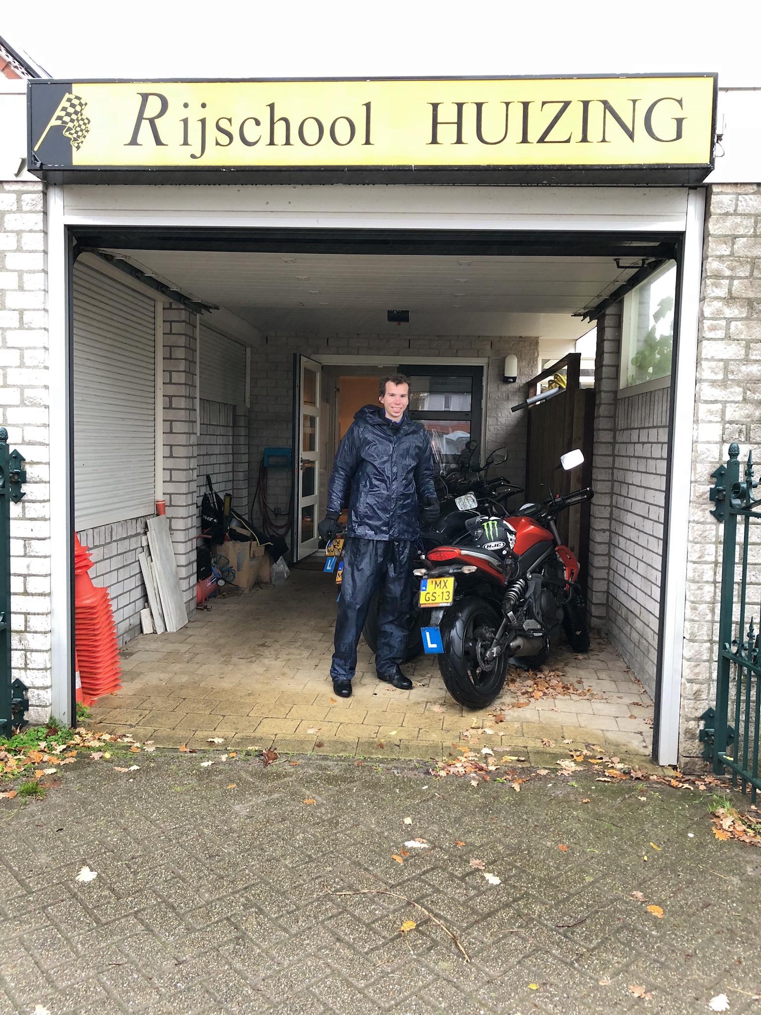 Bas van Oirschot proficiat met het... - Rijschool huizing