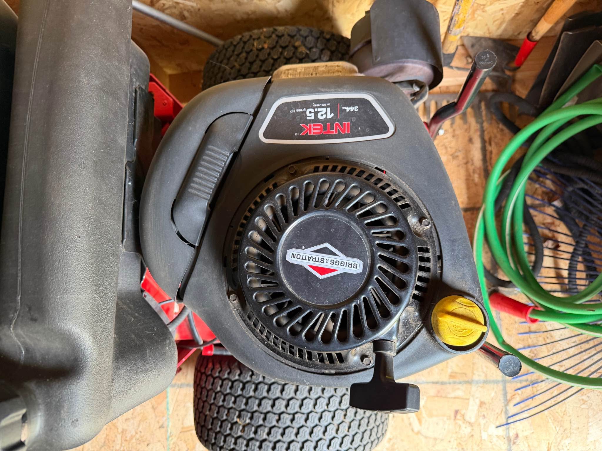 Snapper rear engine rider. 12.5 hp 28” Hi-Vac deck. - Lawn Mowers ...