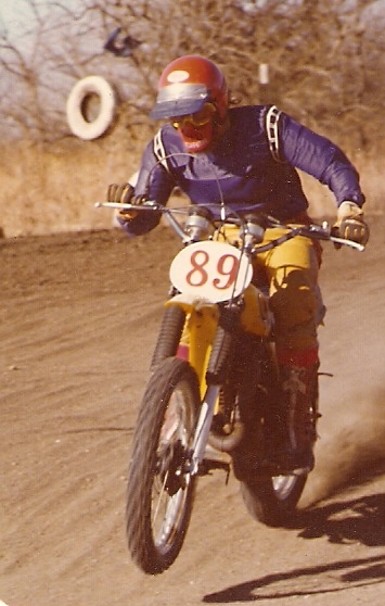 Our buddy Gary Witt on a 1976 Yamaha... - Fast Guy Stuff.com