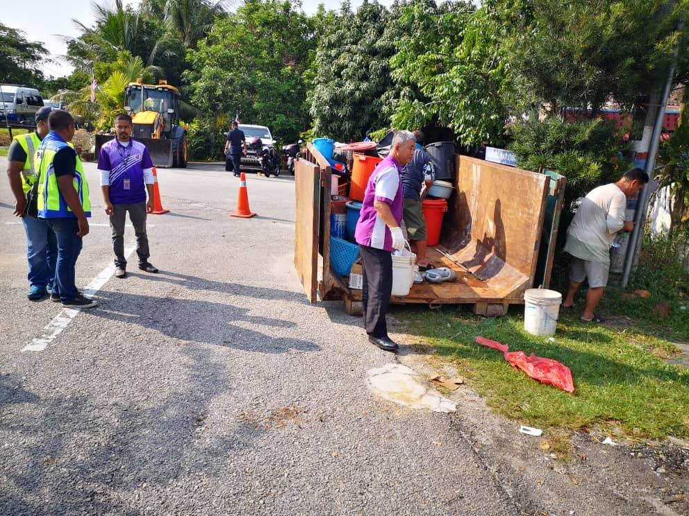Operasi Rumah Semak Samun Di Jalan Harapan Jasin Selatan Facebook