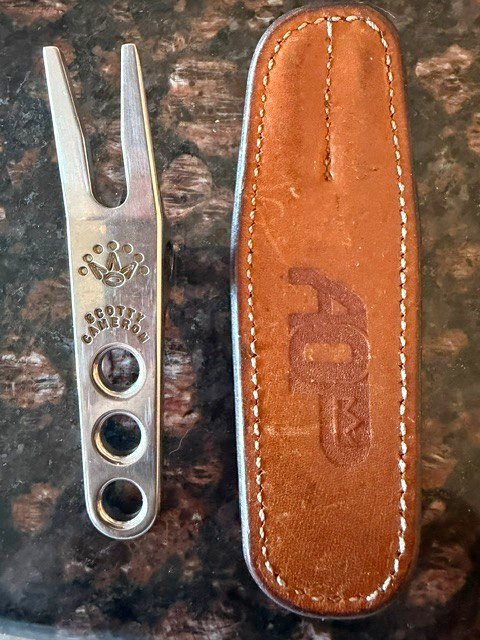 普萊森特維尤要出售的Scotty Cameron 高爾夫球桿| Facebook Marketplace