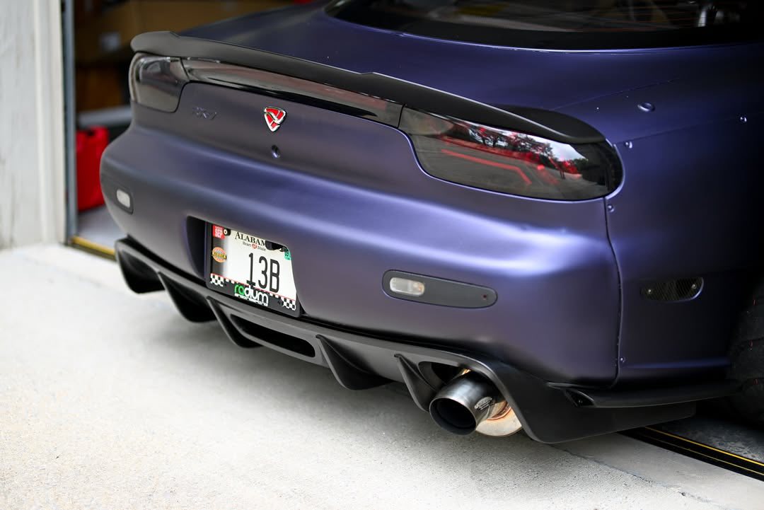 The back of this FD looks... - Fd3s Rx－7 Spirit R＇s Type A＇s | Facebook