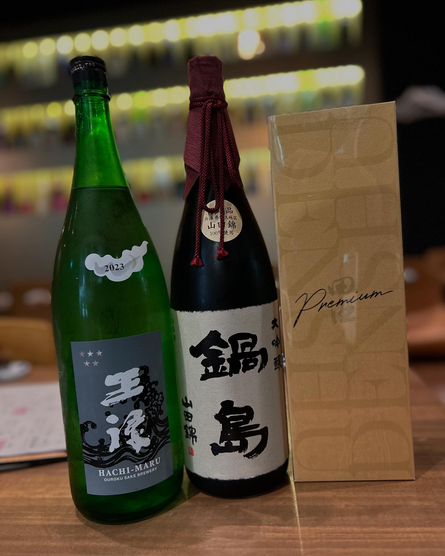 地下だけど入ったら雰囲気良くて料理人がしっかり食事を作ってお酒も 