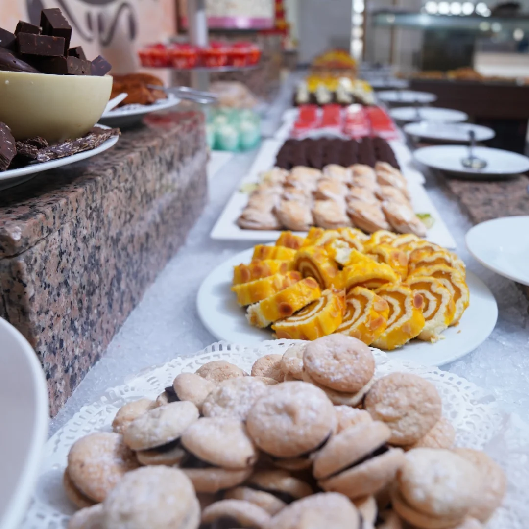 KING - L’excellence sucrée vous attend Découvrez notre coin desserts d ...