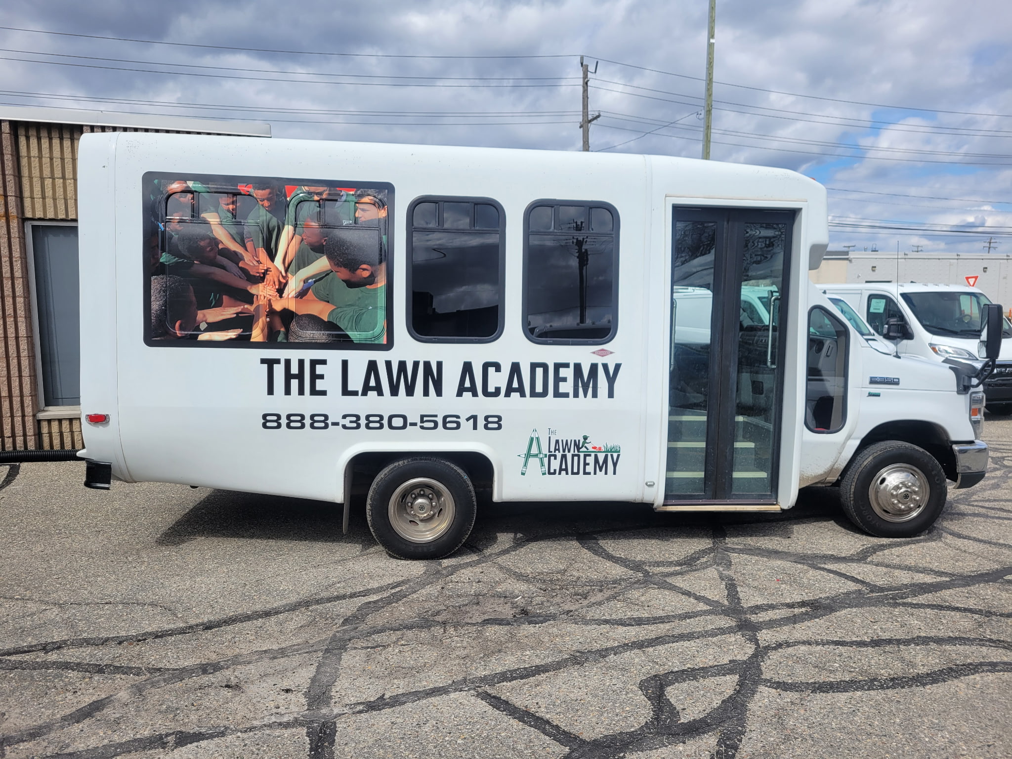 Upper Level Graphics | Livonia MI