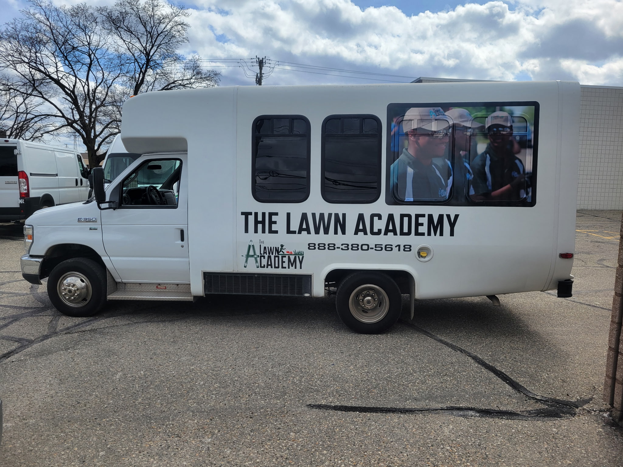 Upper Level Graphics | Livonia MI