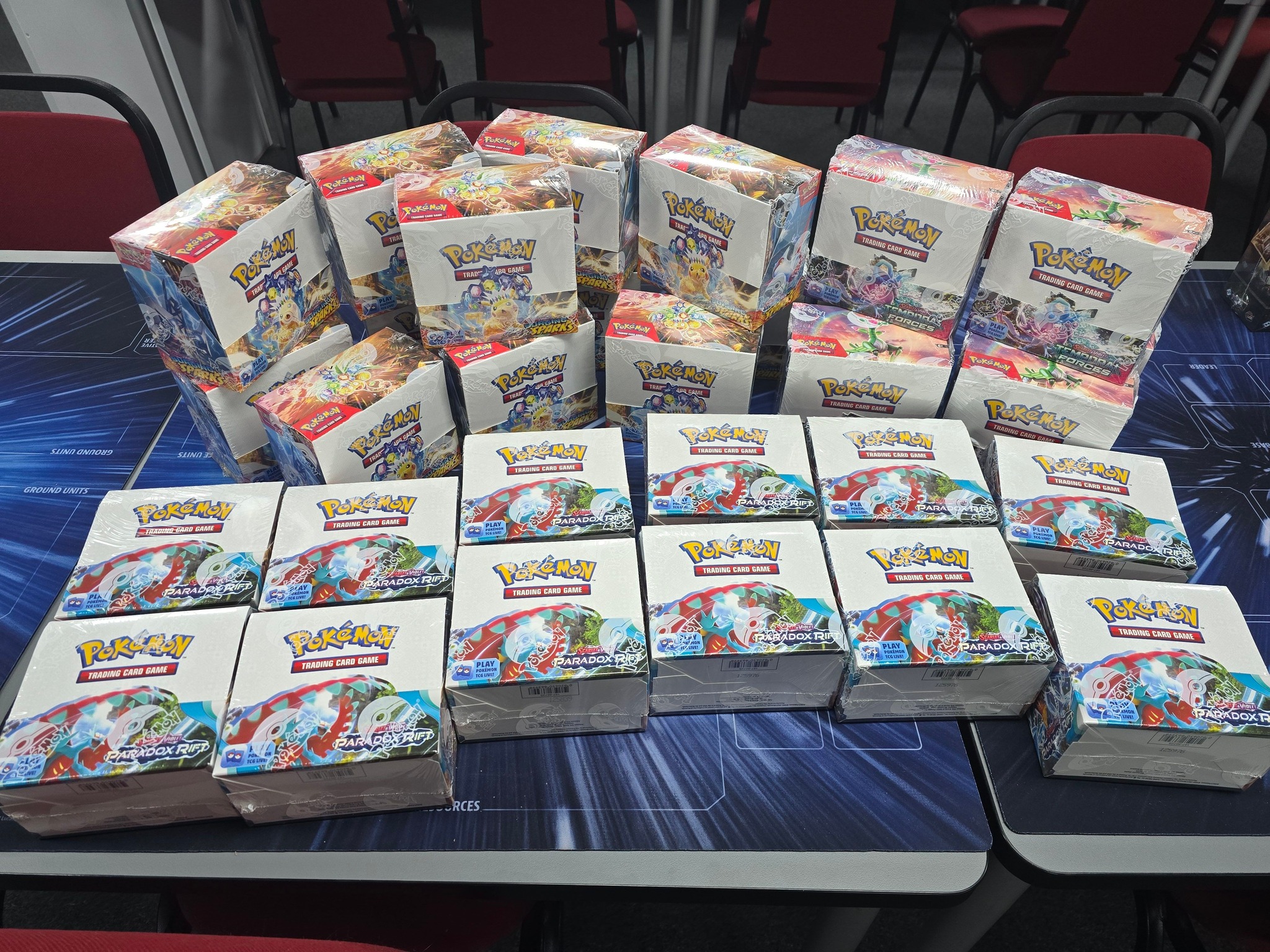 temporal rift booster box Pokmon TCG Paradox Roaring Moon Elite Trainer tech justice with Iron Crown ex Pokemon TCG: SV5 Temporal Forces