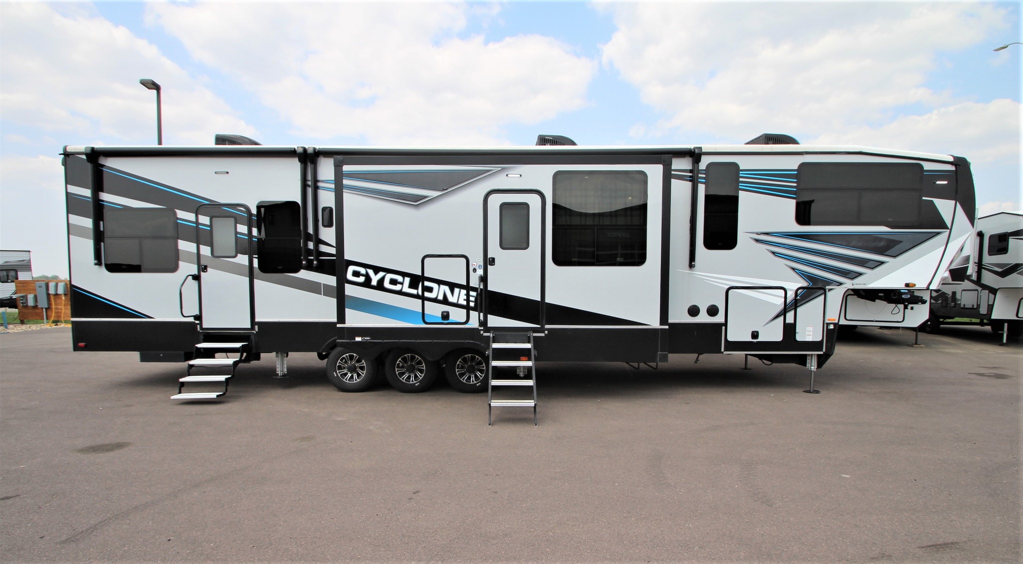 Noteboom RV - Noteboom RV added a new photo.