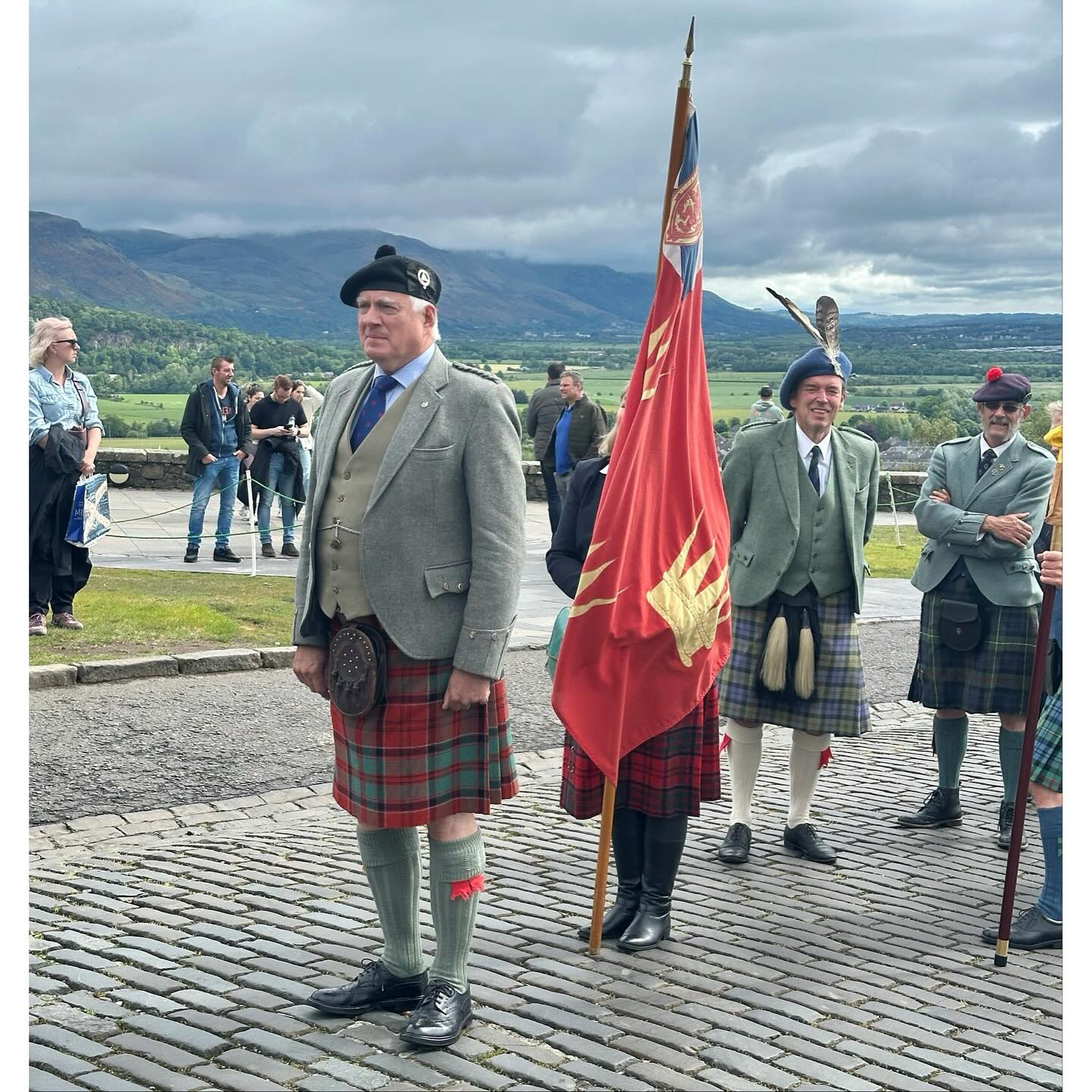 CLAN - The Chief of Grant's representative Tim Atkinson with the Chief ...