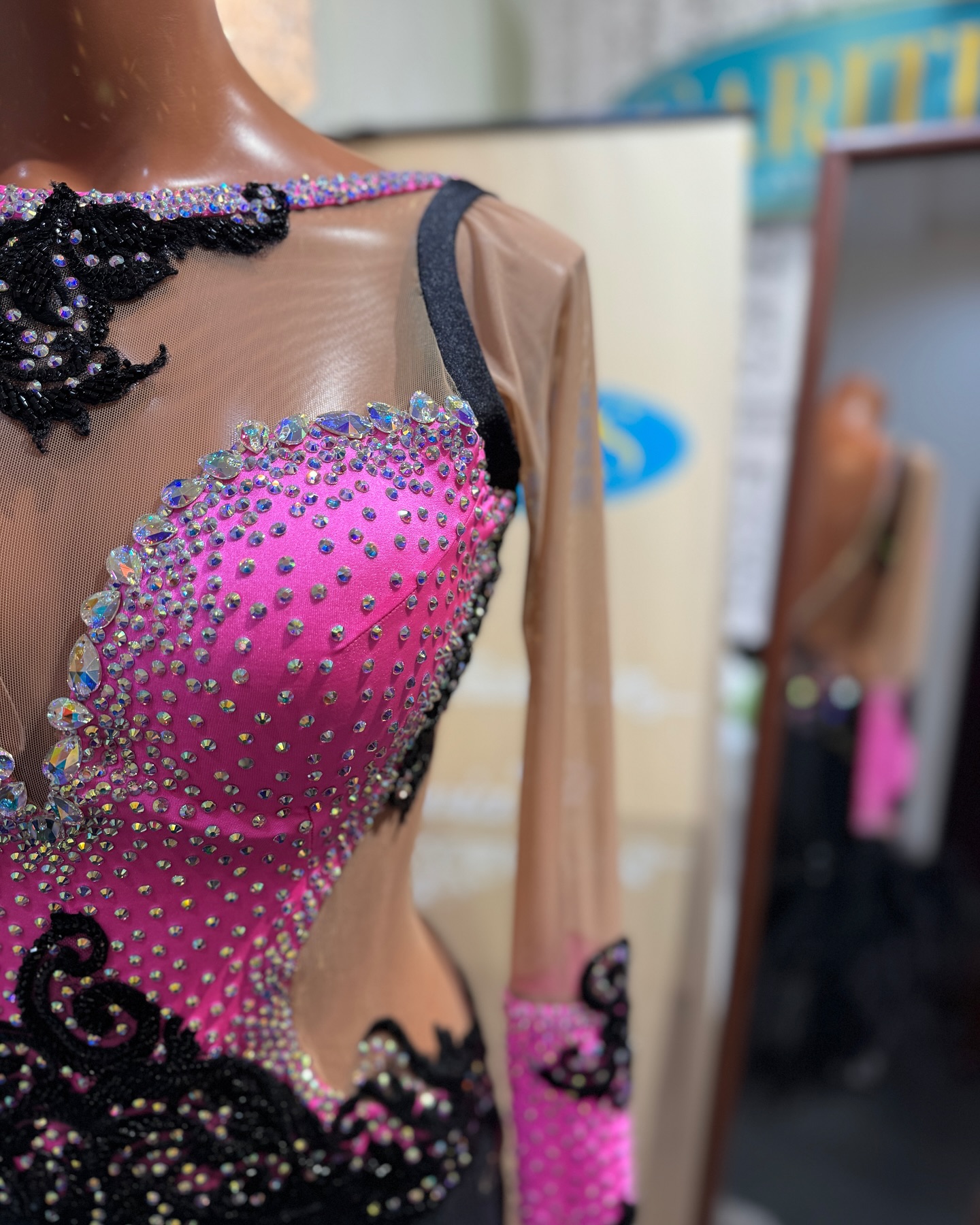 CARITES東京店 - 4月までのレンタルスタート??? #ballroomdance 