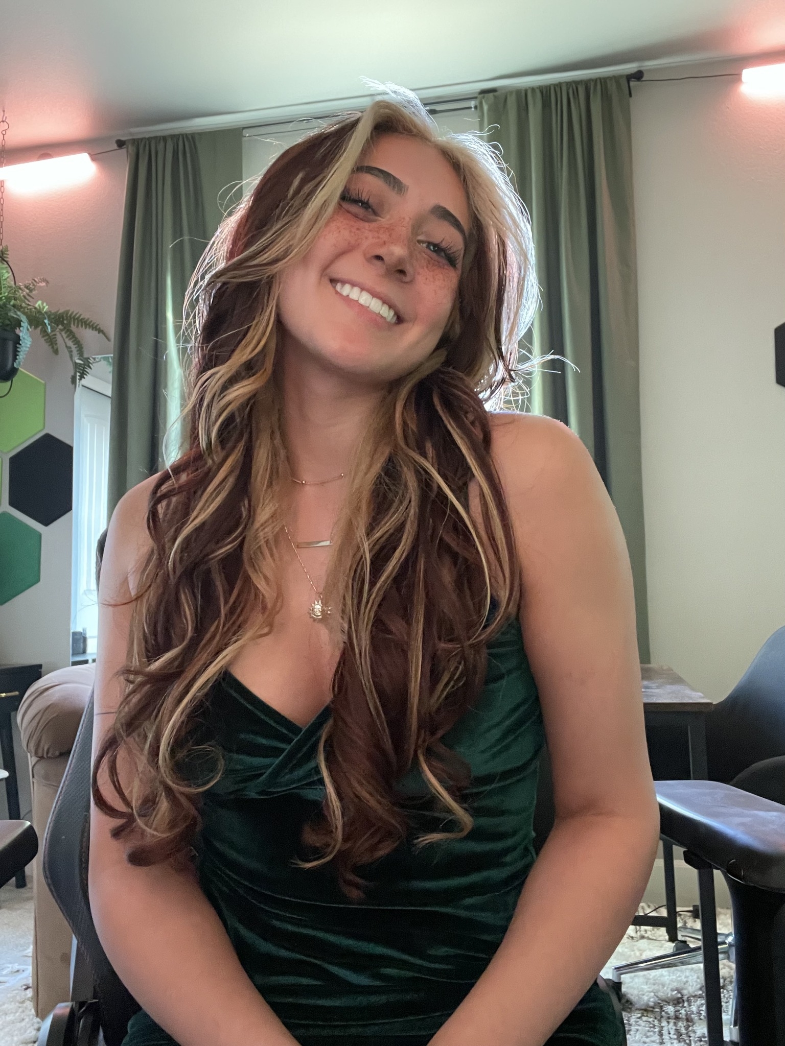 Dianaoftherose - Dianaoftherose updated her profile picture.