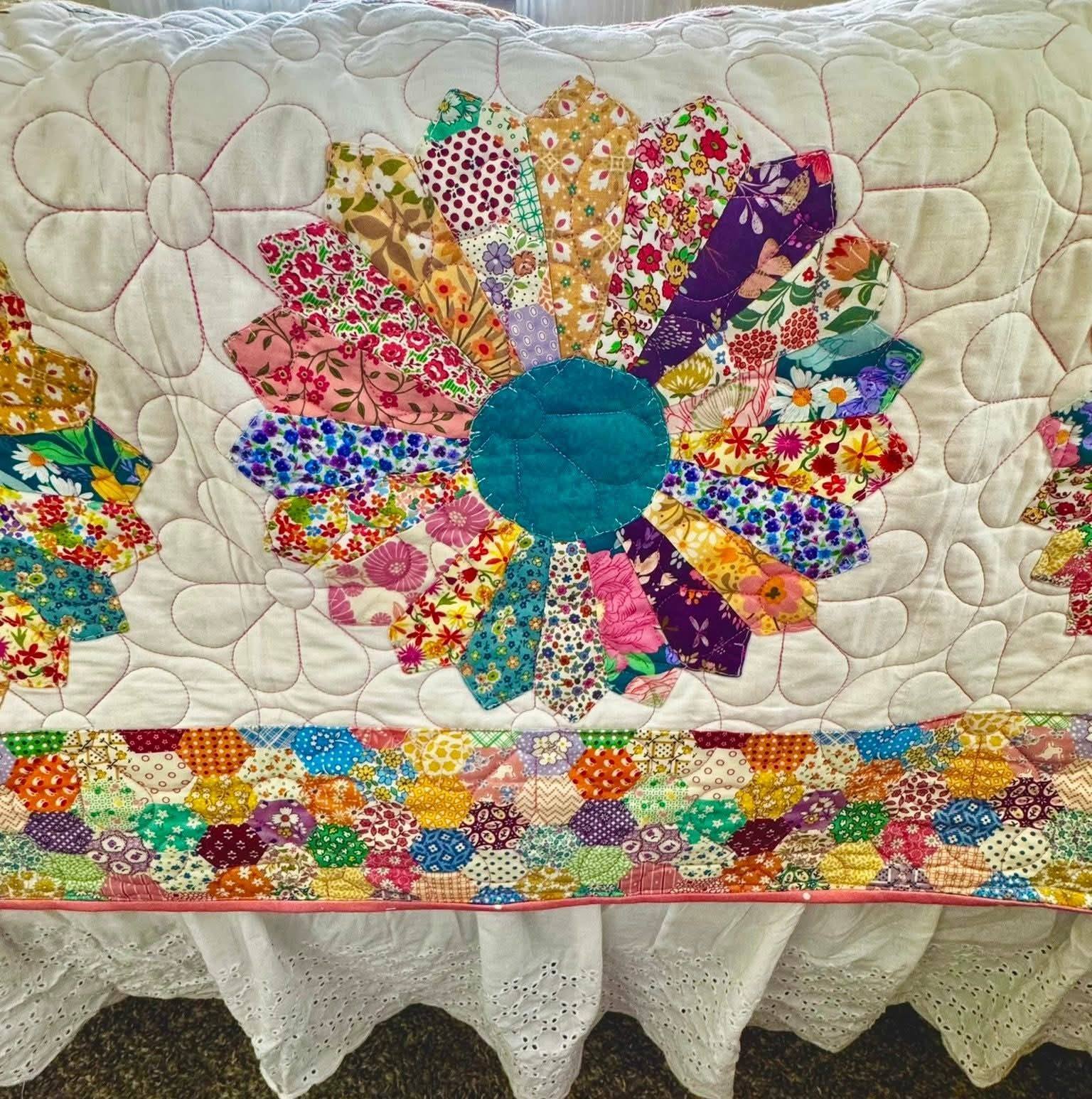 QUILTING FREE PATTERN | Hello, everyone. I finished my very first quilt ...