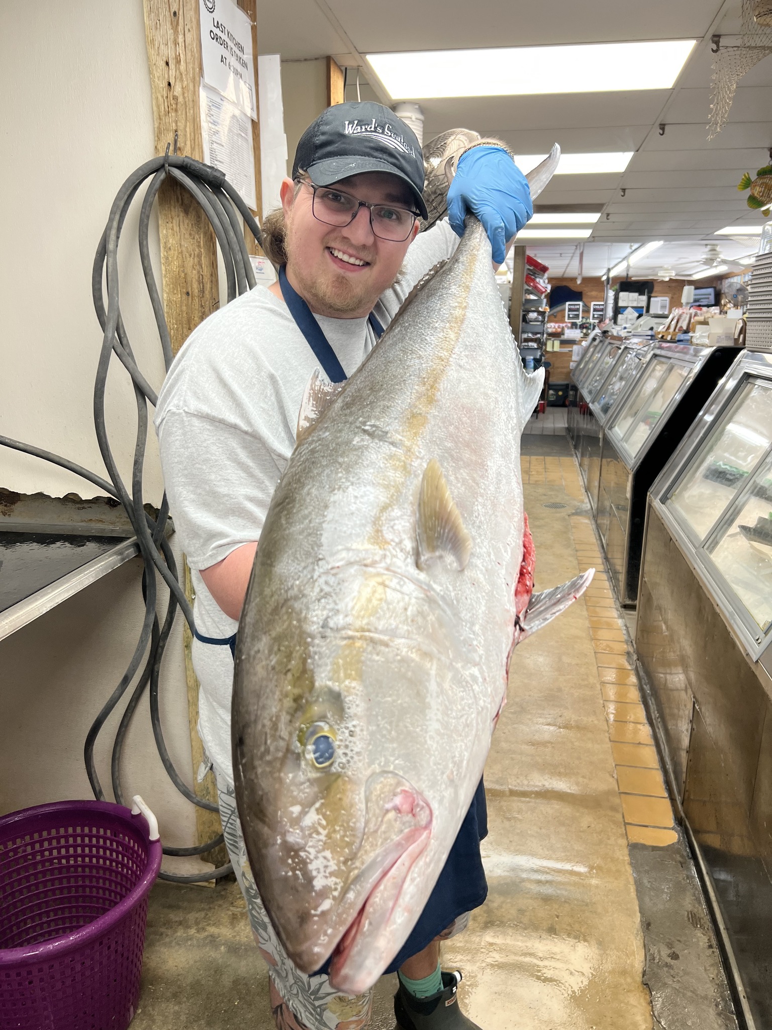 Thick Nick cutting up some red snapper today 🐟🔪Nothing fancy, just ...