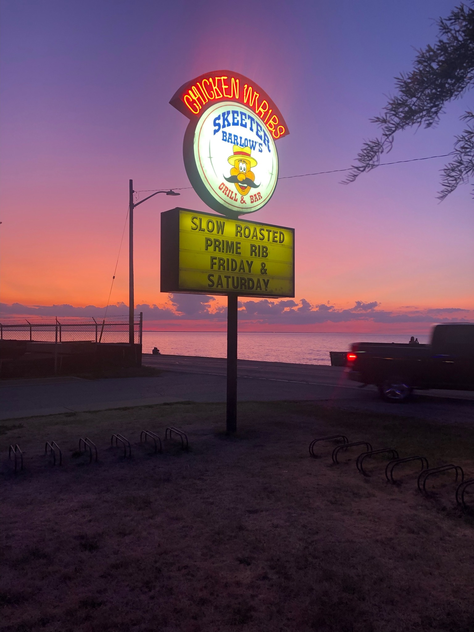 Wing Night at Skeeter Barlows every Tuesday after 4pm (Dine in Only ...