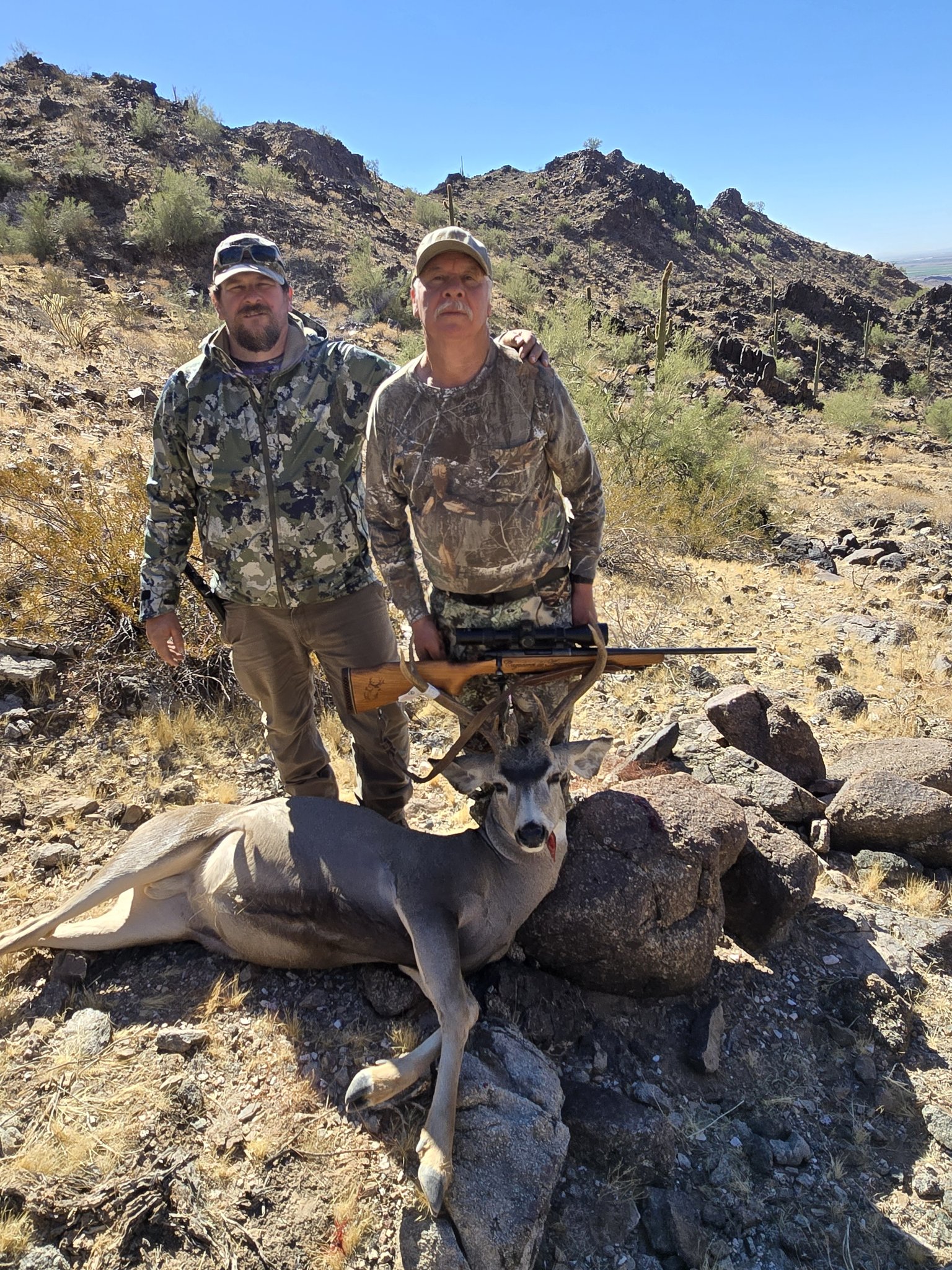 Cazadores de Arizona on Reels