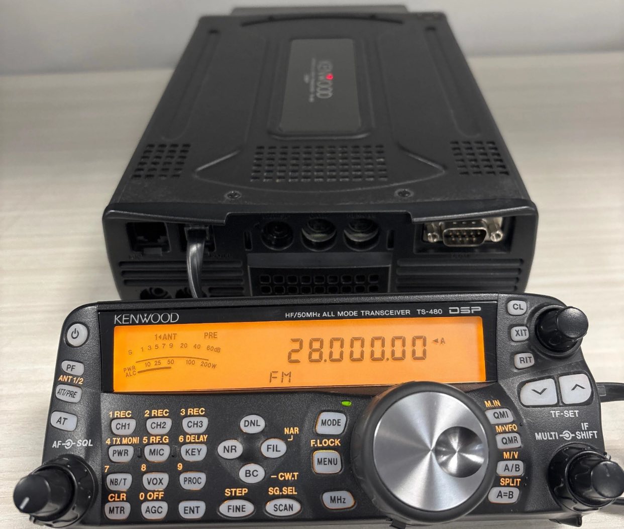 Kenwood TS-480HX HF transceiver delivers 200 watts output