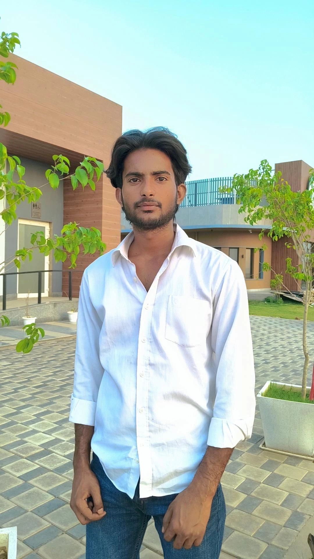 Ashfaq Khan