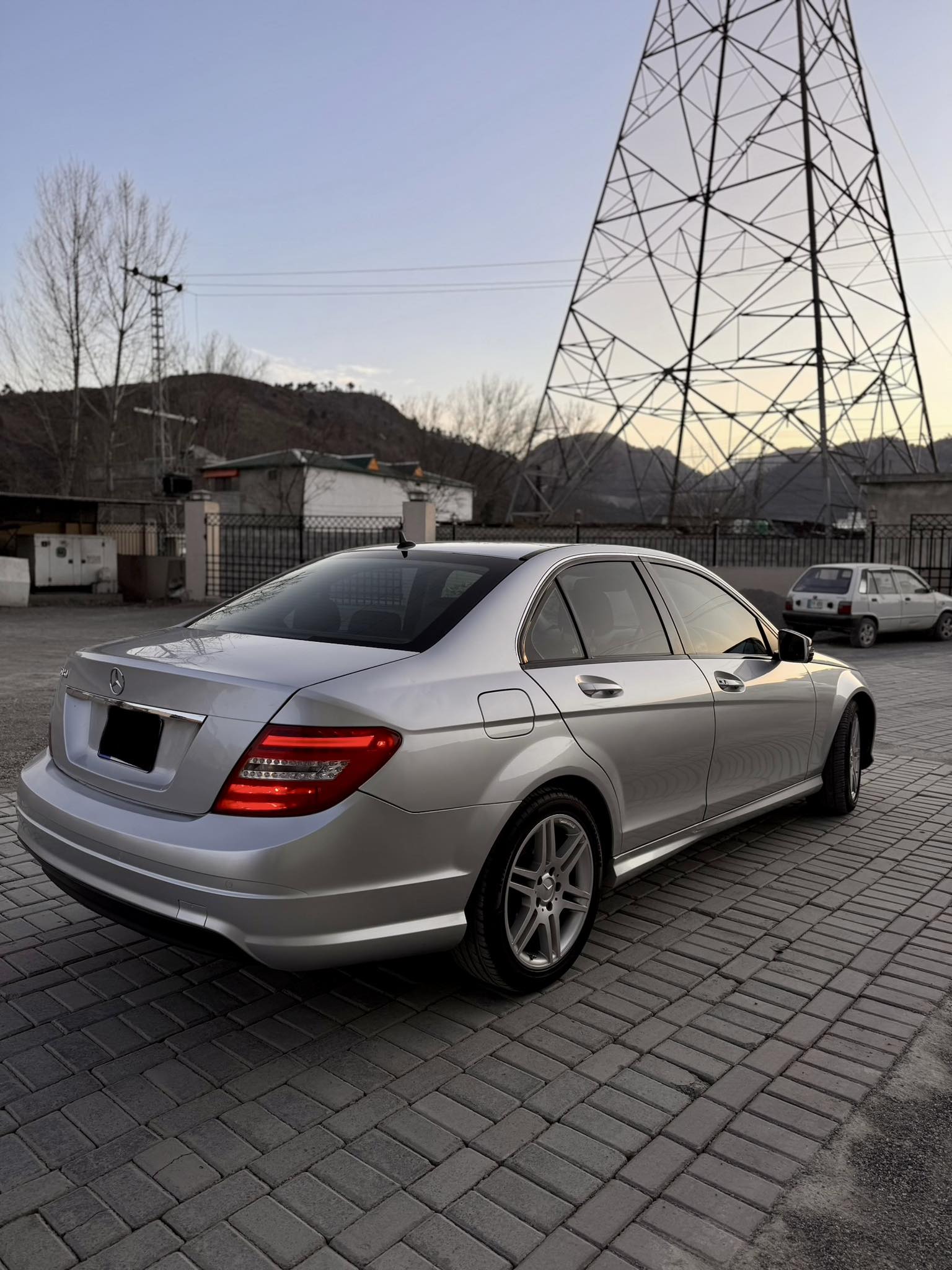 Naveed auto geniune parts... - Naveed auto geniune parts