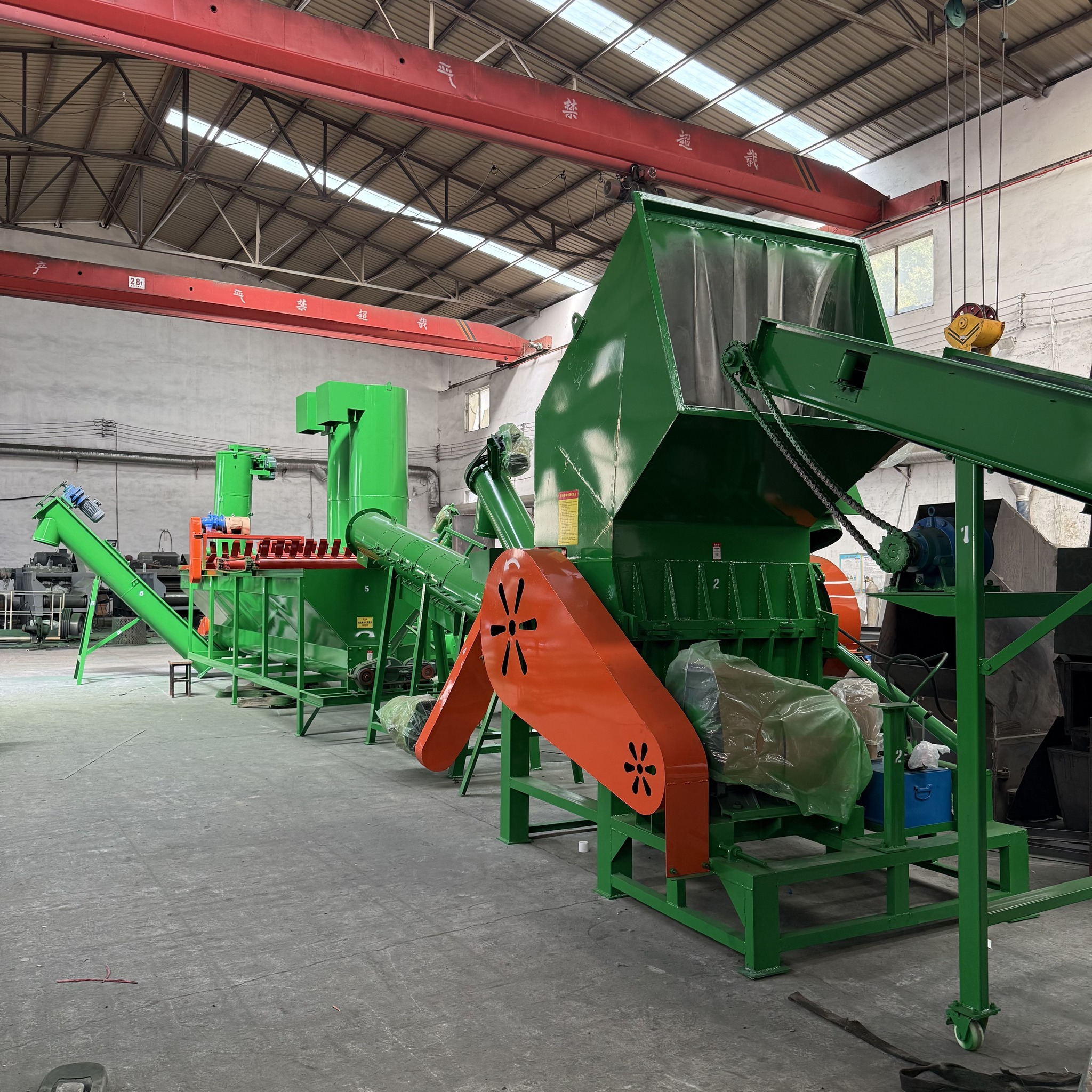 Internal rotor structure of the 600-type plastic crusher. # ...