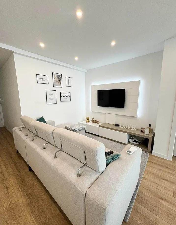 Apartamento T2 para arrendamento no Laranjeiro
