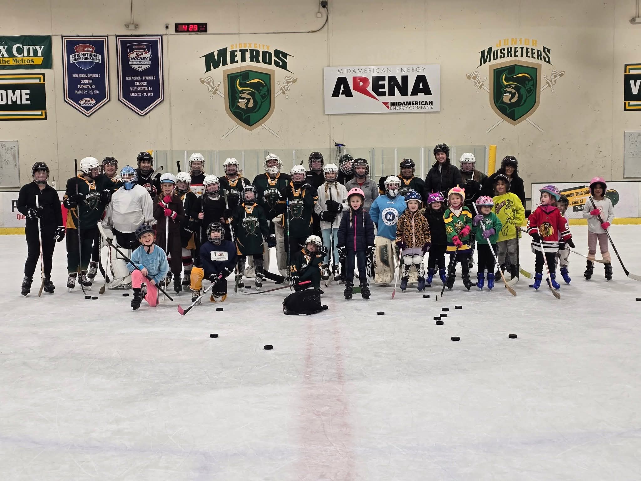 JCY Rez Girls 64 Wolves - Peewee Girls Hockey Team - Guess who's ...