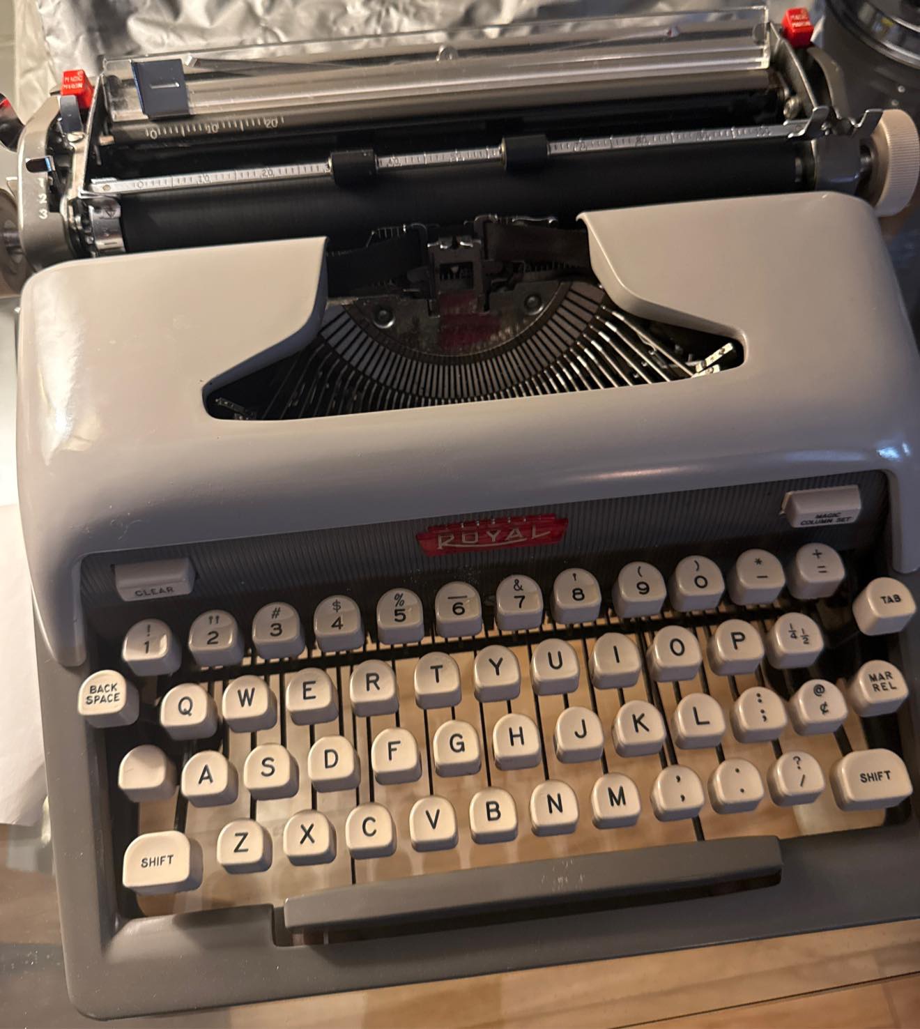 Royal Futura 800 typewriter review