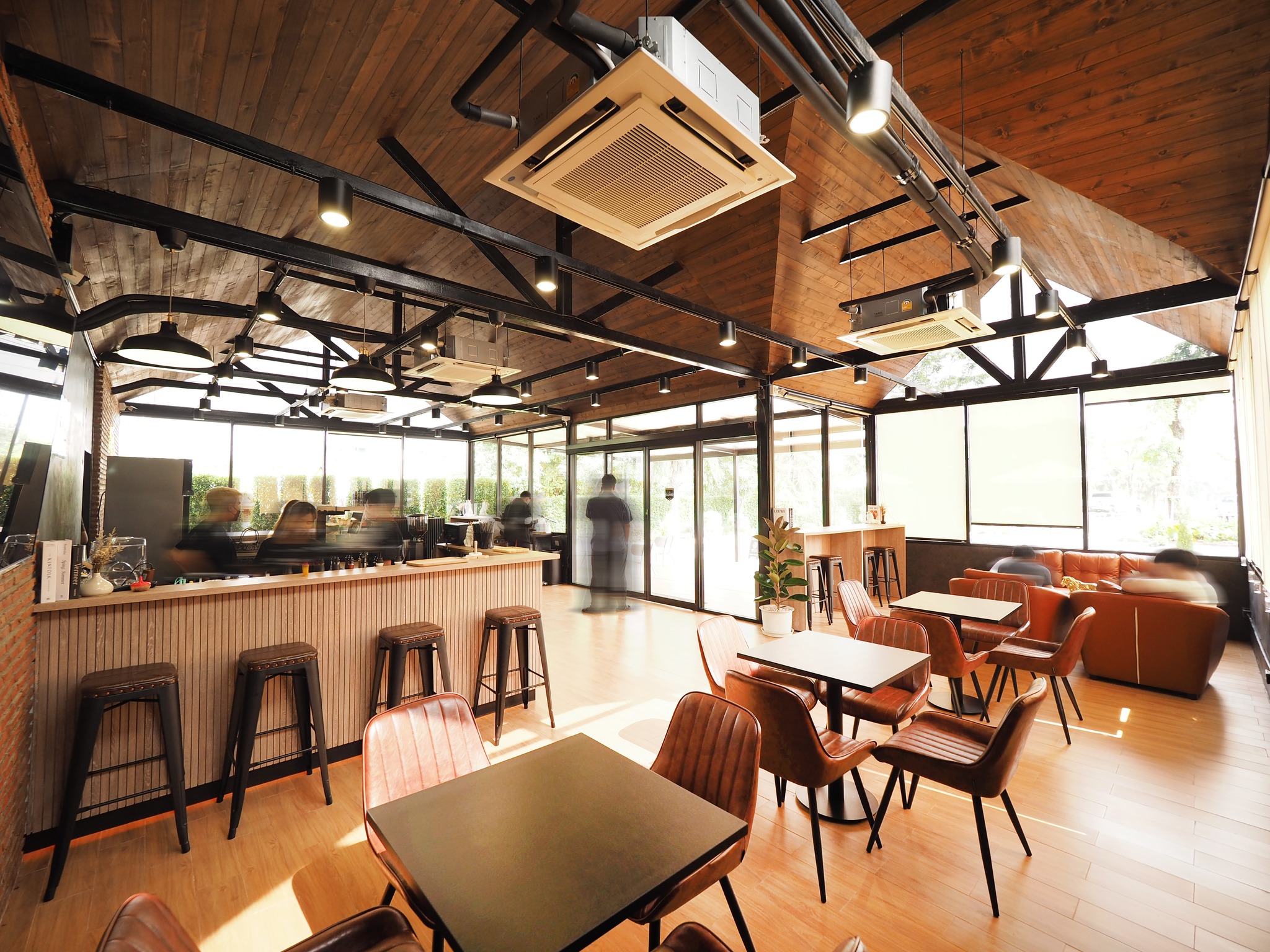 รับออกแบบร้านกาแฟ ออกแบบคาเฟ่ - ตกแต่งภายในและก่อสร้าง โดยทีมงานมือ ...