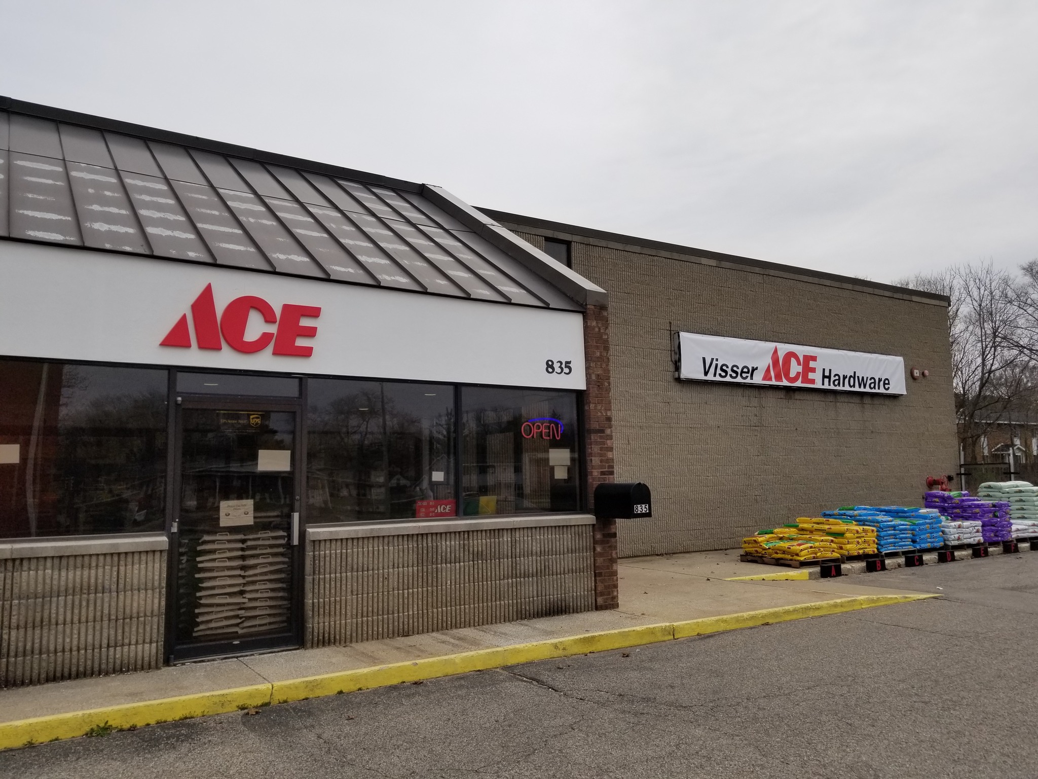 Visser ACE Hardware | Holland MI